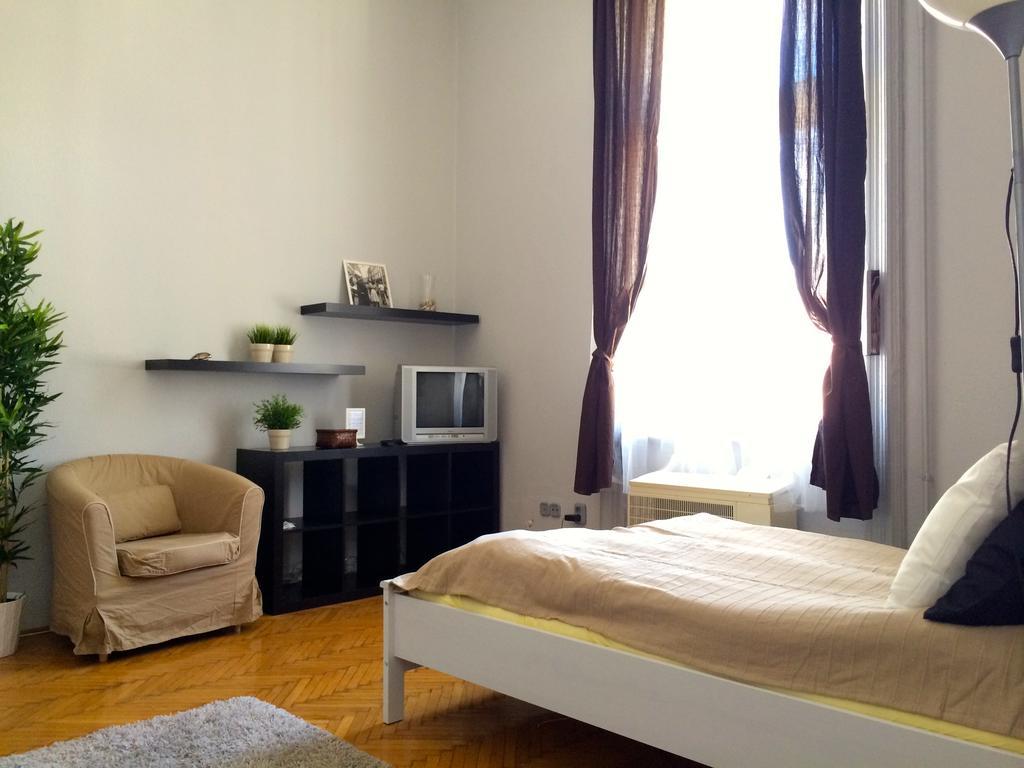 Budget Apartment By Hi5 - Oktober 6 Str 4 Budapest Eksteriør bilde
