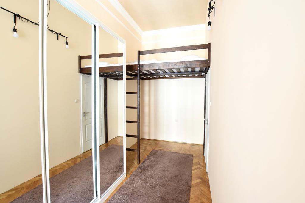 Budget Apartment By Hi5 - Oktober 6 Str 4 Budapest Eksteriør bilde